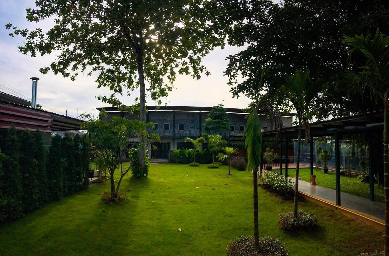 The Tree Sleep And Space Trang Exterior foto